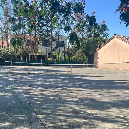 Avec Jardin Prive, Piscine, Tennis, Climatisation, Calme Apartment *