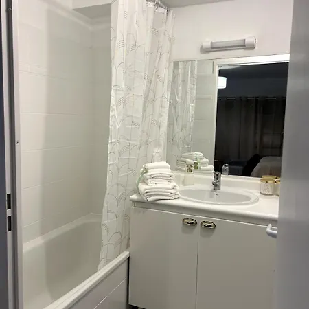 Apartment Avec Jardin Prive, Piscine, Tennis, Climatisation, Calme