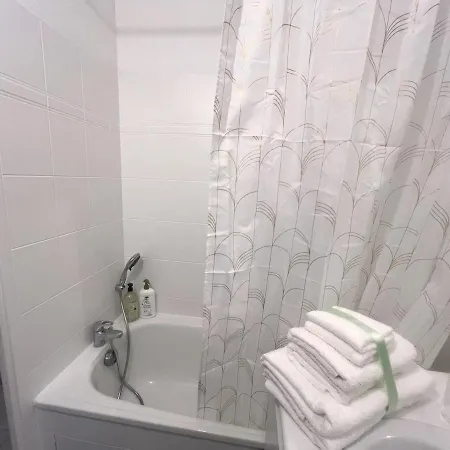 Avec Jardin Prive, Piscine, Tennis, Climatisation, Calme Апартаменты